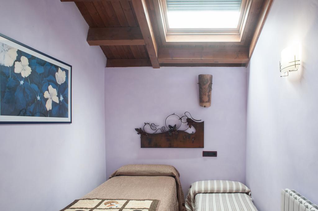 Maison d'hôtes Mas La Riera à Campdevánol Chambre photo